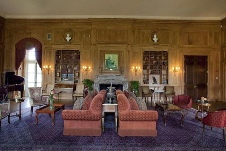 Hotel Interior 11 of 29