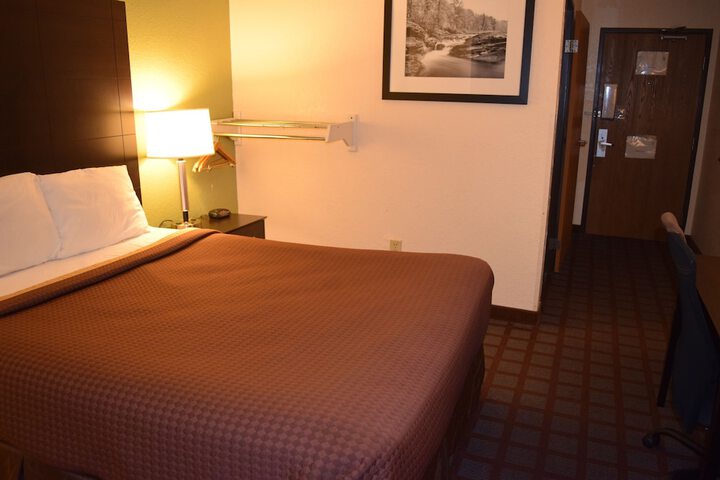 Room 11 of 39