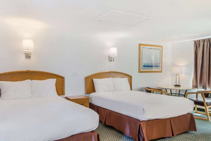 Americas Best Value Inn & Suites Hyannis Cape Cod