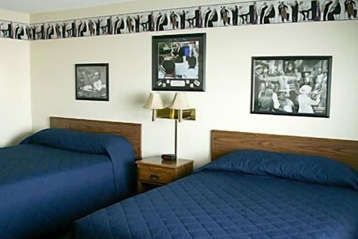 Riverside Inn