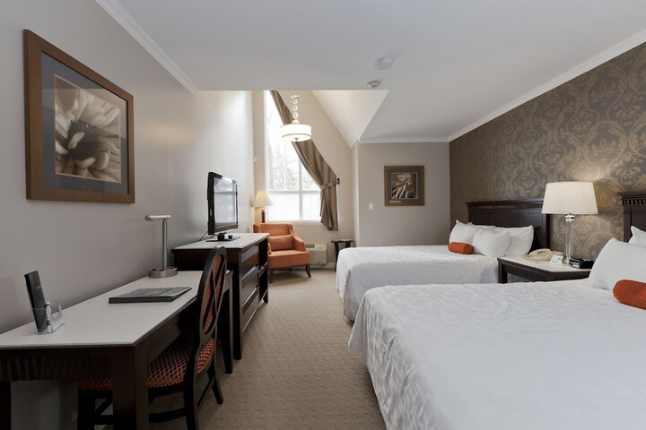Room 32 of 73