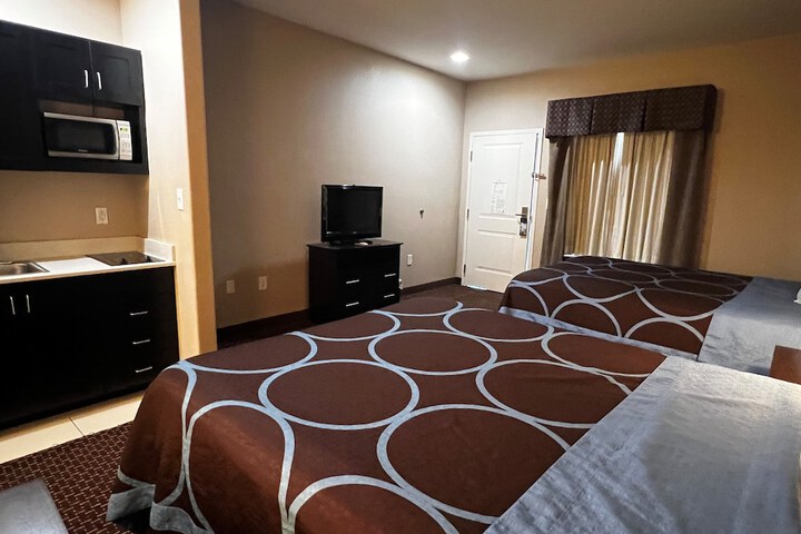 Super 8 by Wyndham Center