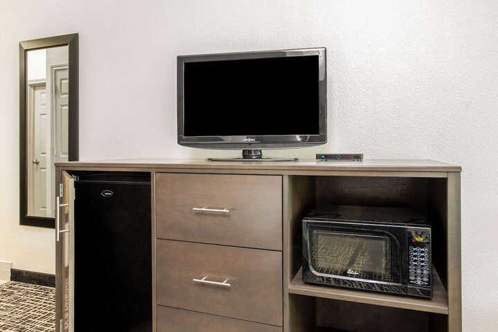 La Quinta Inn & Suites by Wyndham Hillsboro