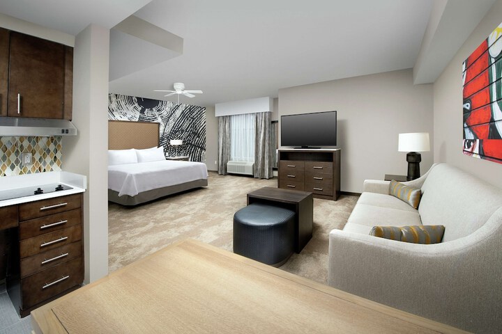 Room 17 of 41