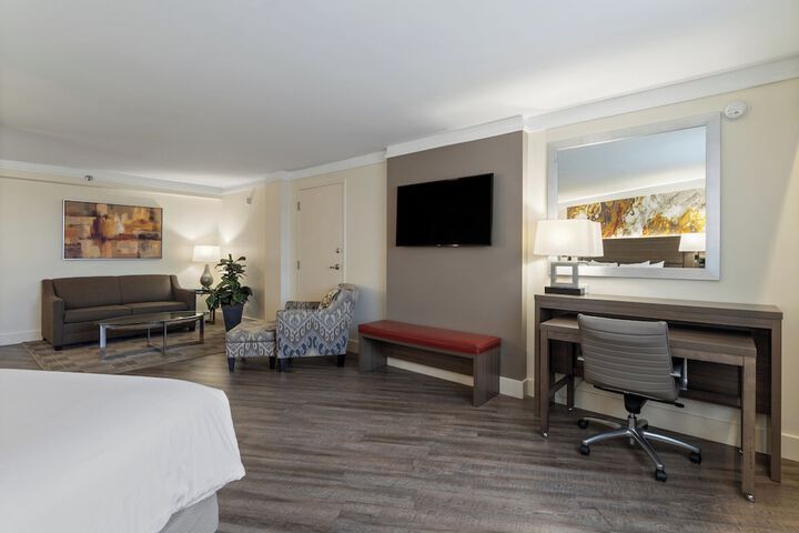 Crowne Plaza Executive Center Baton Rouge by IHG