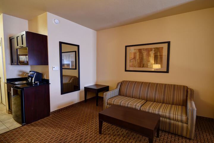 Room 10 of 40