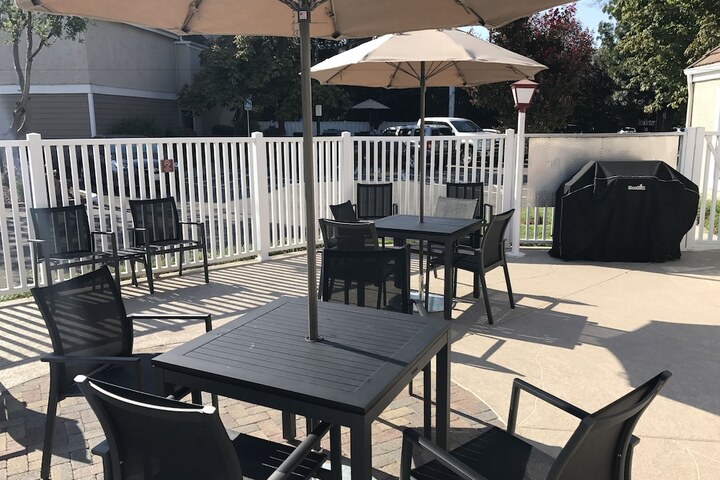 Terrace/Patio 31 of 33