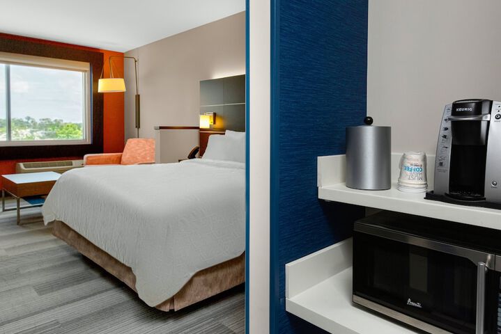 Room 30 of 40