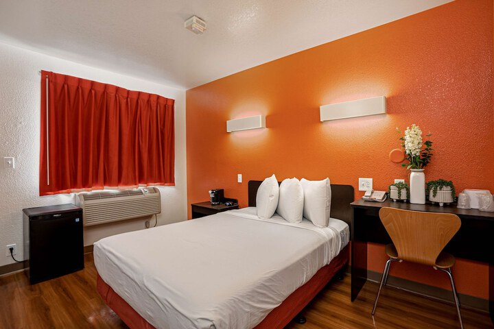 Room 22 of 42