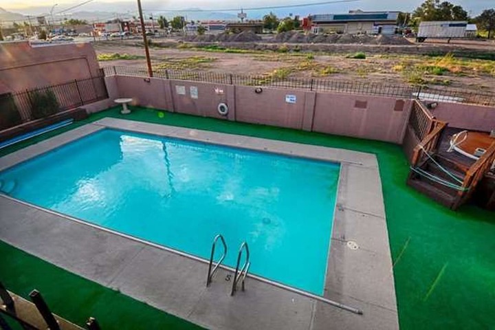 Pool 5 of 24