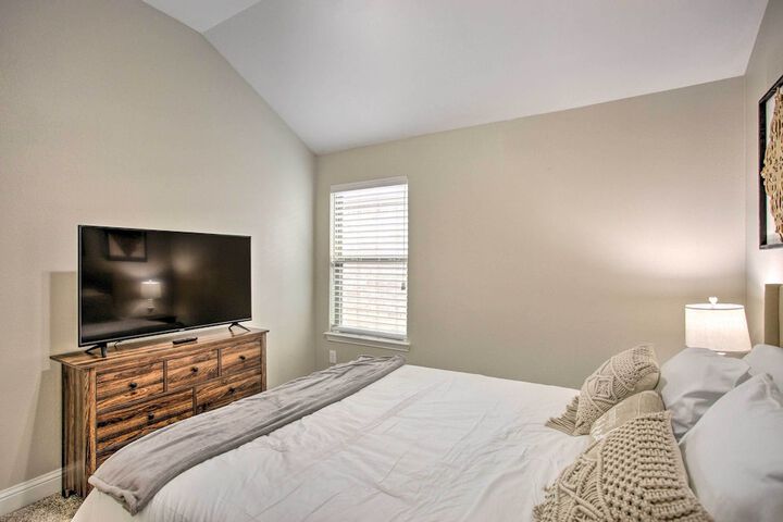 Private Yard & Grill: Greenville Vacation Rental