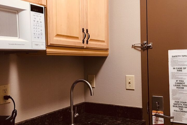 Room 19 of 48