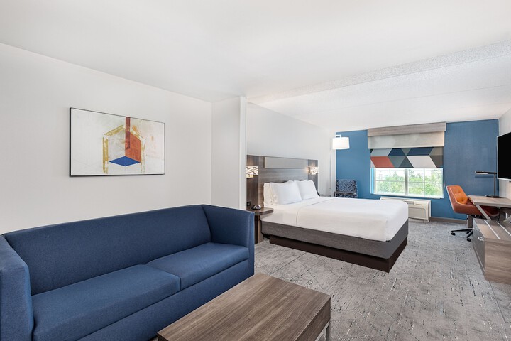 Room 26 of 60