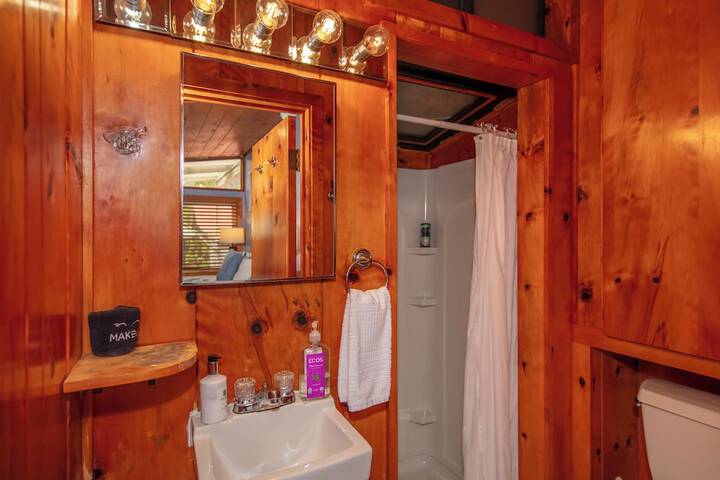 Aloha Junction Bed and Breakfast
