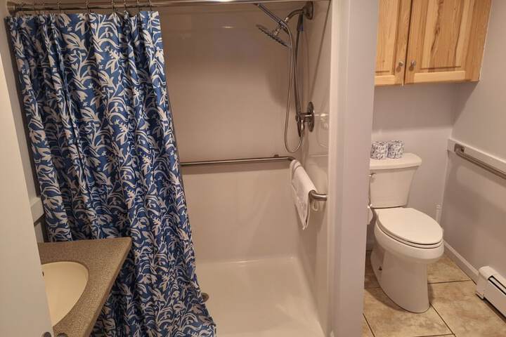 Pointes North Beachfront Hotel – 2 Person Spa Tub Studios