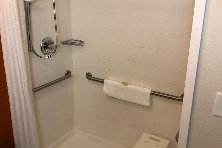Room 20 of 32