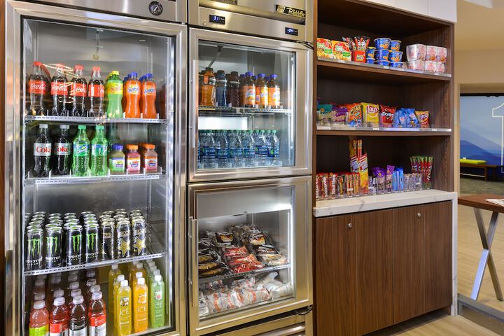 Holiday Inn Express & Suites Elk Grove Central - Hwy 99 by IHG