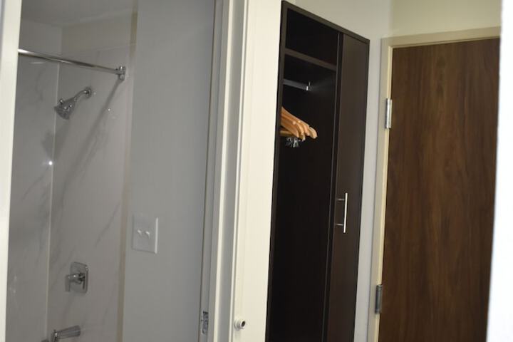Room 75 of 142