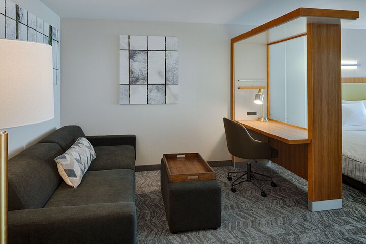Room 16 of 44