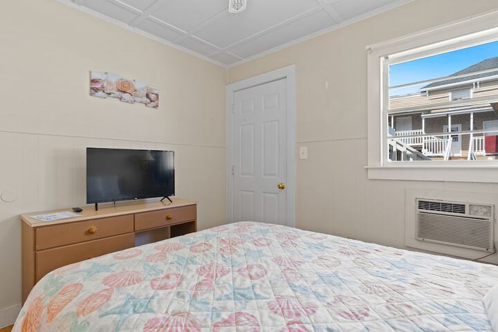 Room 19 of 38
