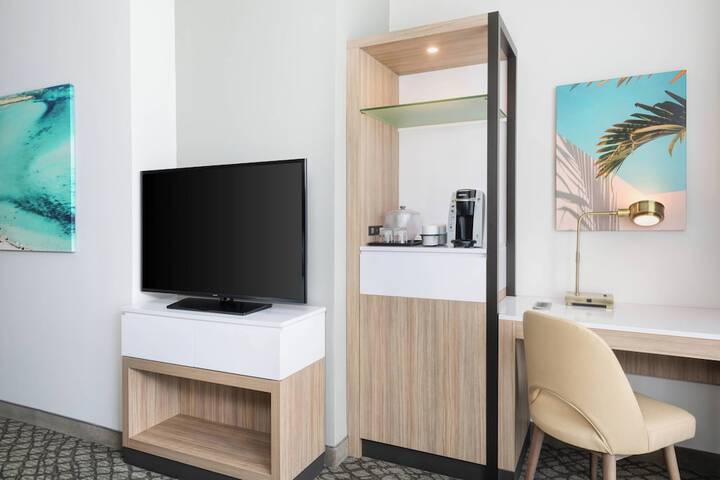 Room 34 of 58