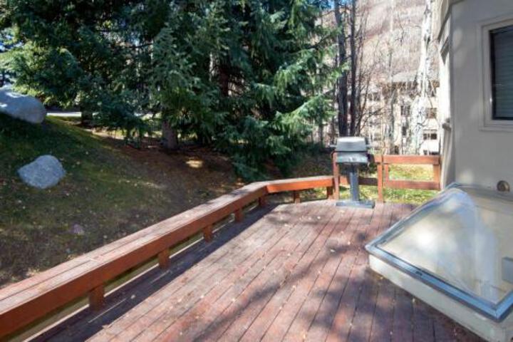 Spacious & Convenient Townhome #61 on the Golf Course