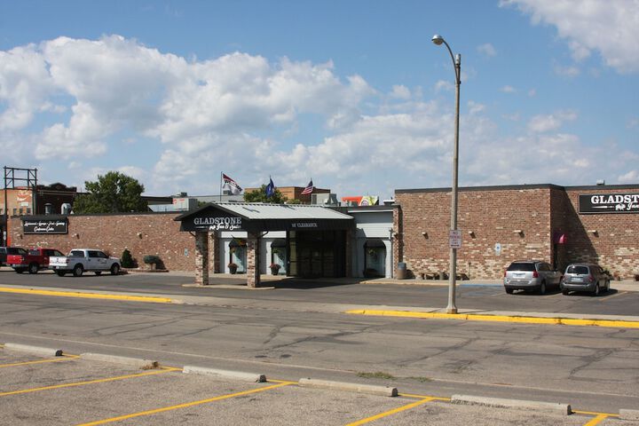 Gladstone Inn & Suites