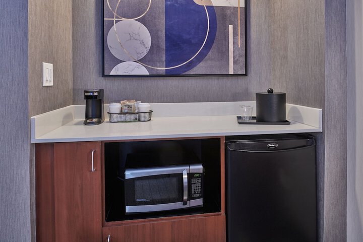 Courtyard by Marriott Detroit Livonia