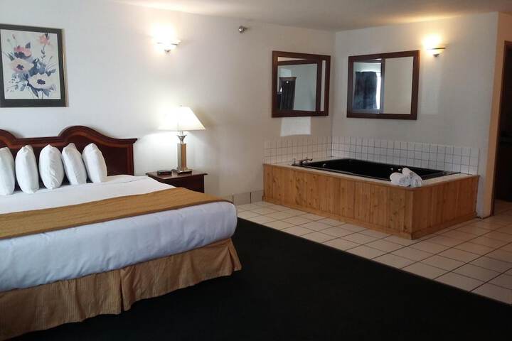 Room 10 of 30