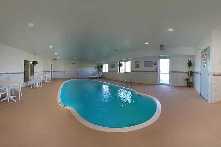 Pool 4 of 16
