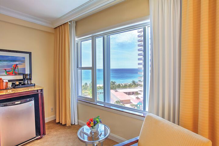 Sea View Hotel Bal Harbour, on the Ocean