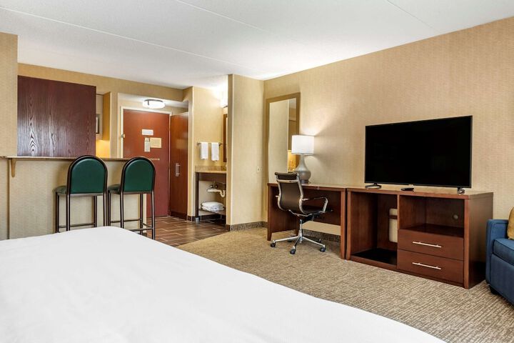 Room 15 of 32