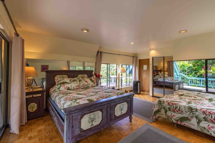 Hale Akua Garden Farm & Eco-Retreat