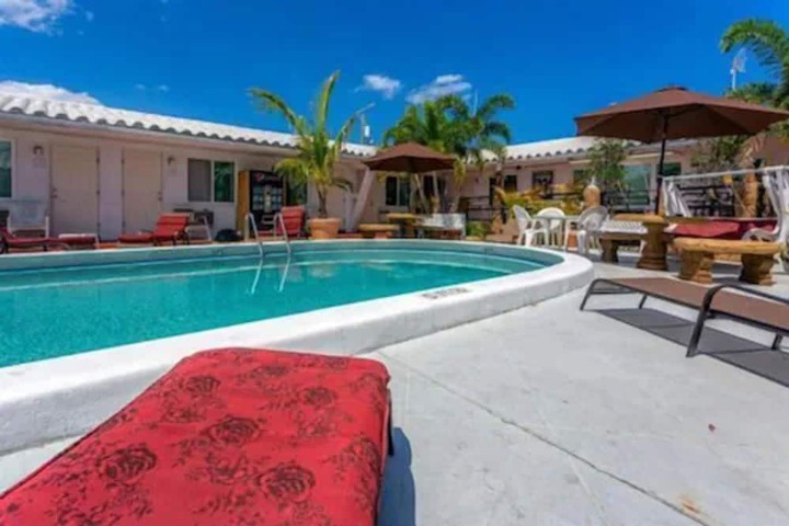 Pool 20 of 59
