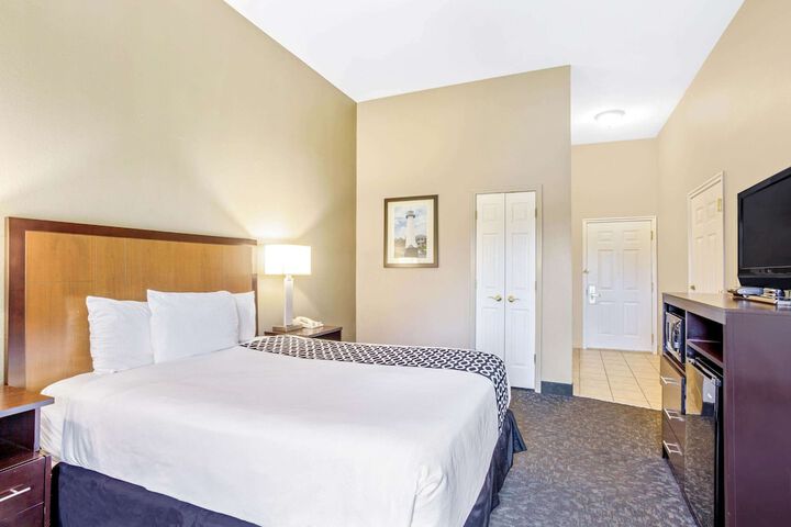 Room 32 of 41