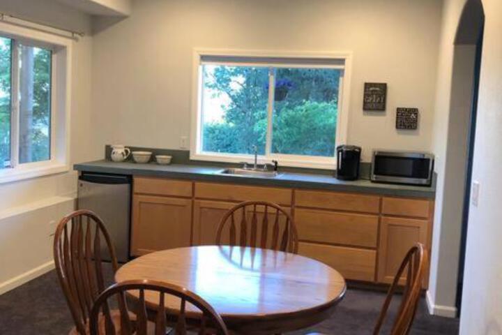 2 Bedroom Suite: Views Private Entrance, EVchgr