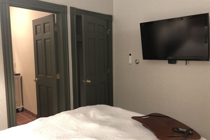 Room 47 of 105