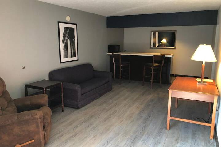 Room 14 of 33