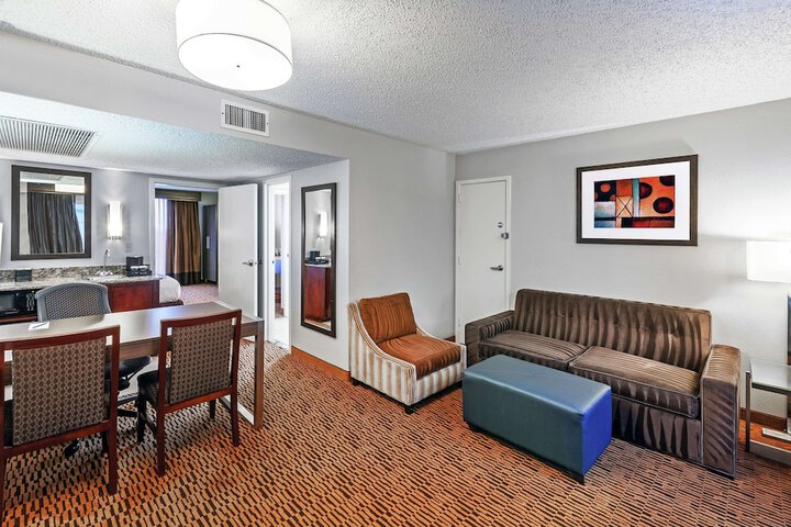 Room 34 of 57