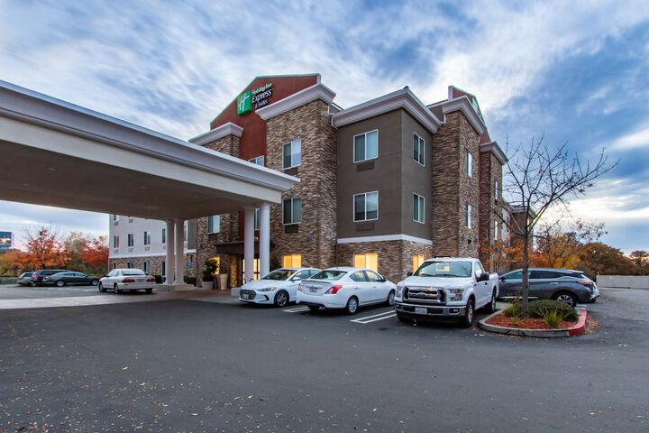 Hotel 7 of 135