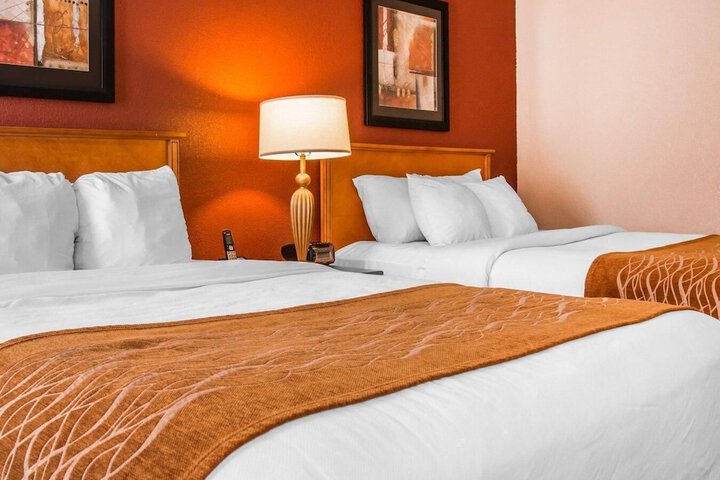 Comfort Inn & Suites and Conference Center