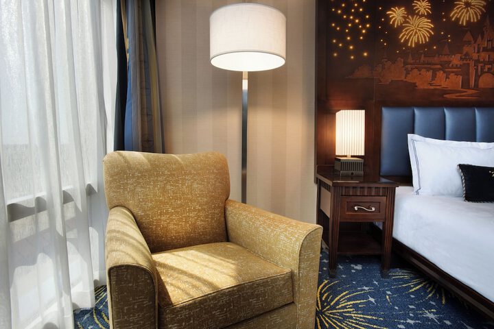 Room 40 of 70