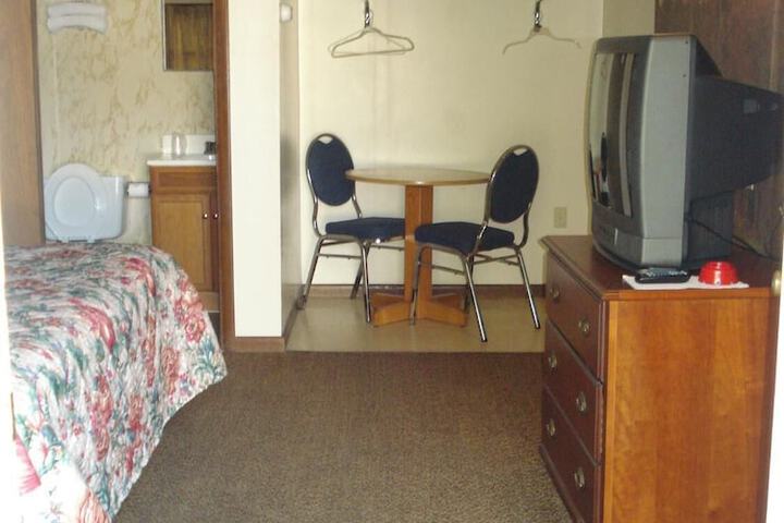 Room 21 of 24