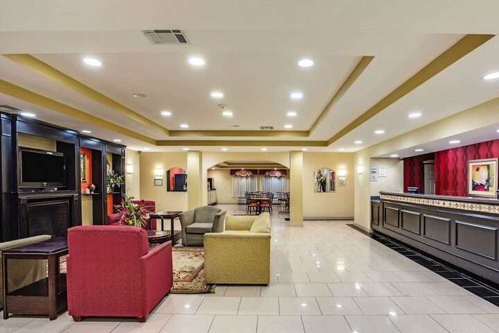 Hotel Interior 10 of 39