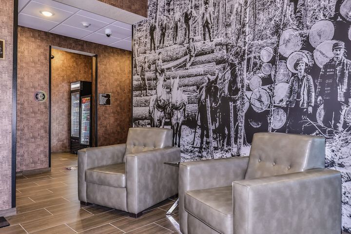 Hotel Interior 5 of 64