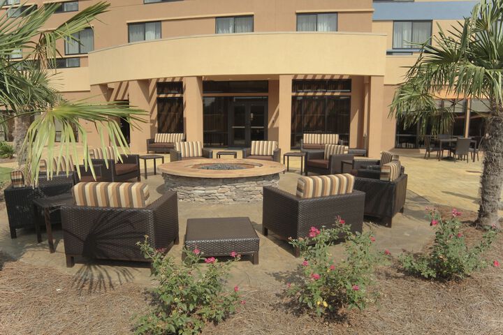 Courtyard by Marriott Jackson Airport / Pearl