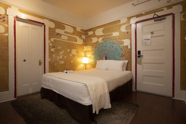 Room 37 of 89