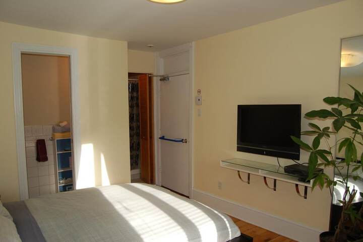Room 19 of 38