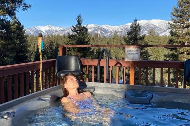 Hot Tub-Awesome View-Secluded Apartment