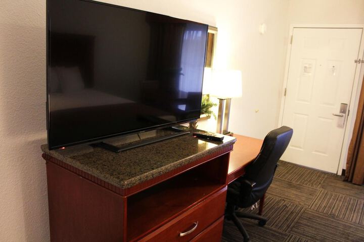 Room 14 of 27